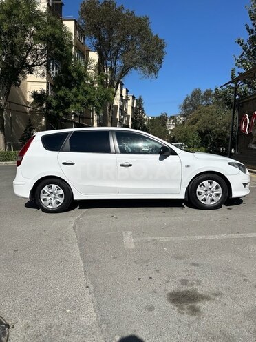 Hyundai i30 2011, 242,800 km - 1.6 л - Bakı