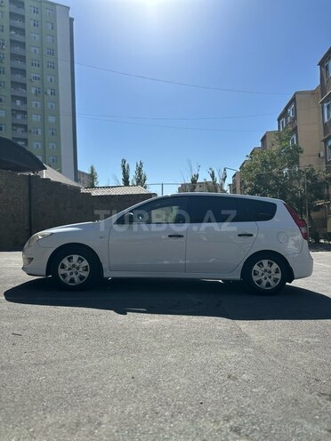 Hyundai i30 2011, 242,800 km - 1.6 л - Bakı