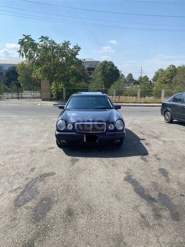 Mercedes E 240 1999, 412,237 km - 2.4 л - Gəncə