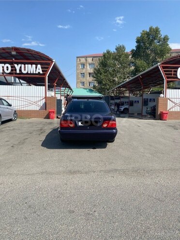 Mercedes E 240 1999, 412,237 km - 2.4 л - Gəncə