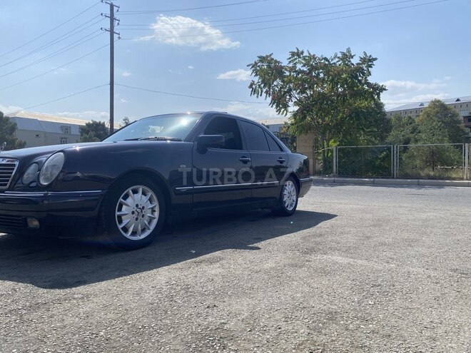 Mercedes E 240 1999, 412,237 km - 2.4 л - Gəncə