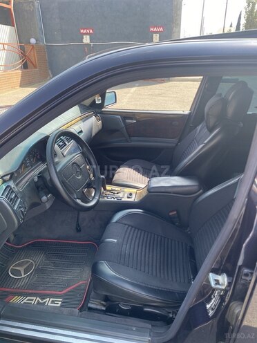 Mercedes E 240 1999, 412,237 km - 2.4 л - Gəncə