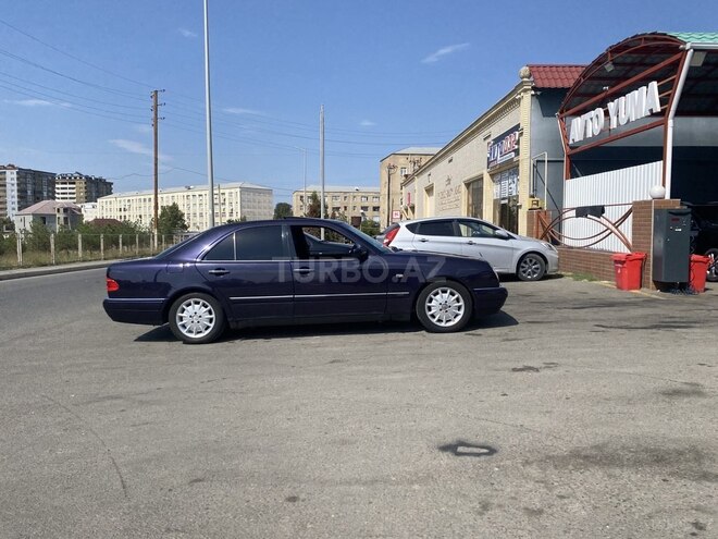 Mercedes E 240 1999, 412,237 km - 2.4 л - Gəncə