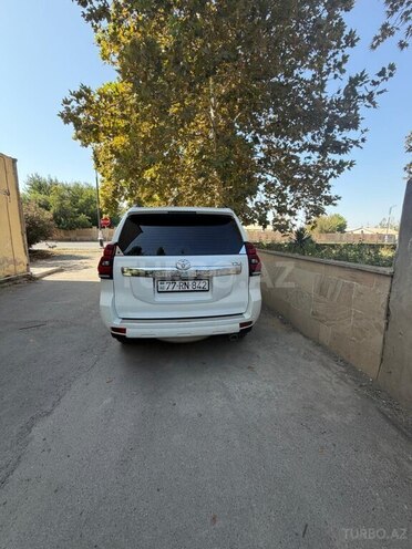 Toyota Land Cruiser Prado 2010, 140,000 km - 2.7 л - Sabirabad