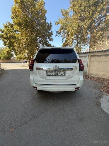 Toyota Land Cruiser Prado 2010, 140,000 km - 2.7 л - Sabirabad