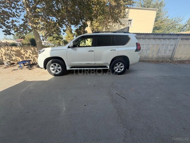 Toyota Land Cruiser Prado 2010, 140,000 km - 2.7 л - Sabirabad
