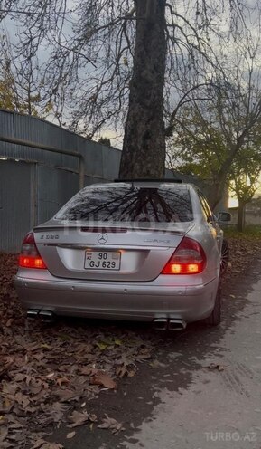 Mercedes E 240 2003, 350,000 km - 2.6 l - Ucar