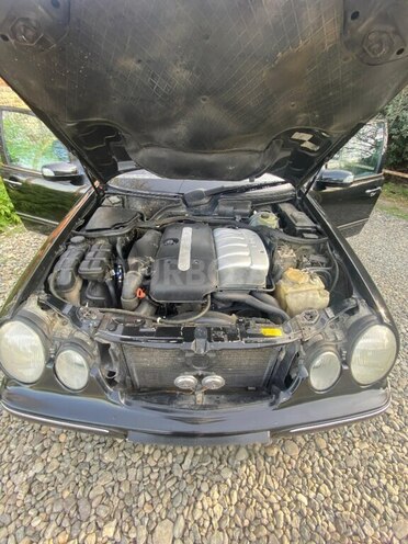 Mercedes E 270 2000, 460,000 km - 2.7 l - Astara