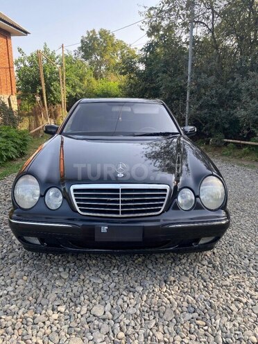 Mercedes E 270 2000, 460,000 km - 2.7 l - Astara