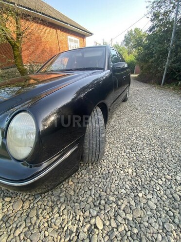Mercedes E 270 2000, 460,000 km - 2.7 l - Astara