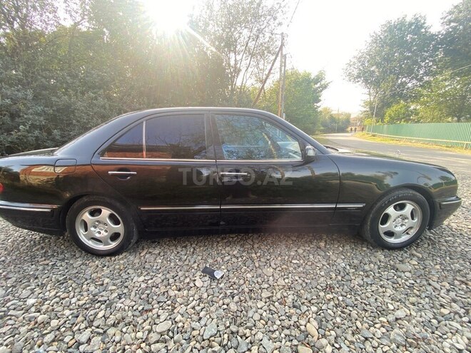 Mercedes E 270 2000, 460,000 km - 2.7 l - Astara