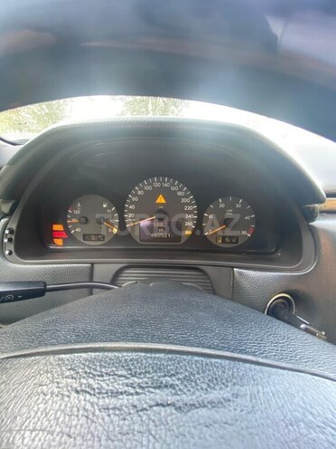 Mercedes E 270 2000, 460,000 km - 2.7 l - Astara