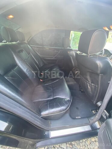 Mercedes E 270 2000, 460,000 km - 2.7 l - Astara