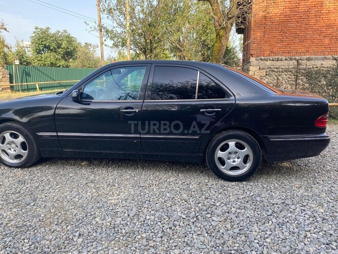 Mercedes E 270 2000, 460,000 km - 2.7 l - Astara