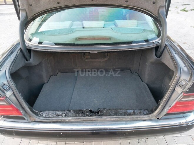 Mercedes E 240 1998, 495,000 km - 2.4 l - Quba