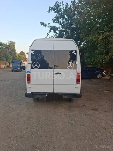 Mercedes 208 D 1994, 526,483 km - 2.3 л - Biləsuvar