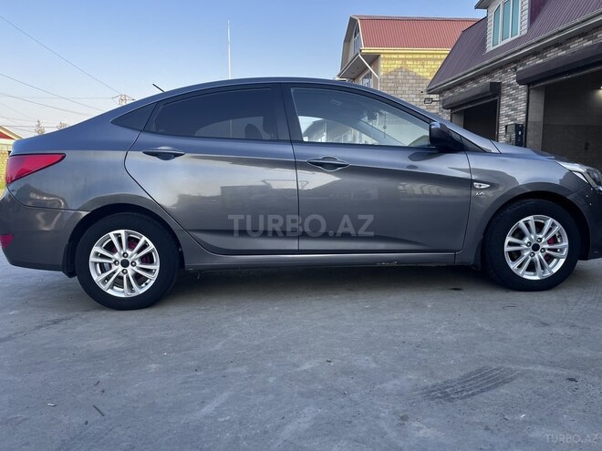 Hyundai Accent 2015, 280,000 km - 1.6 l - Sabirabad