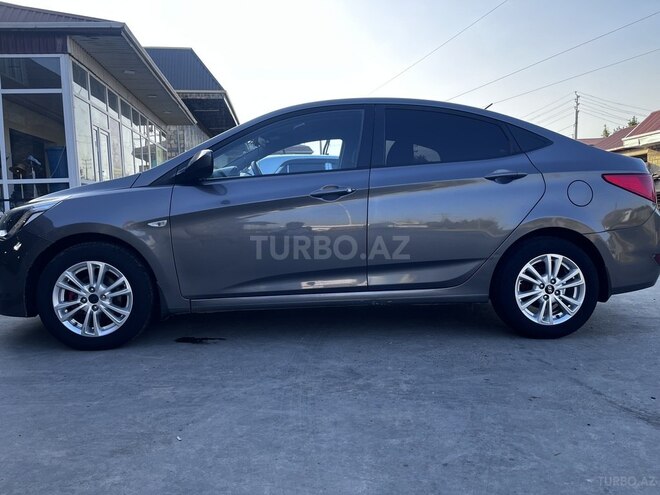 Hyundai Accent 2015, 280,000 km - 1.6 l - Sabirabad