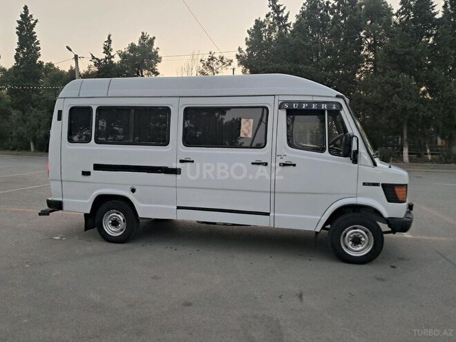 Mercedes 208 D 1993, 324,560 km - 2.3 л - Şirvan