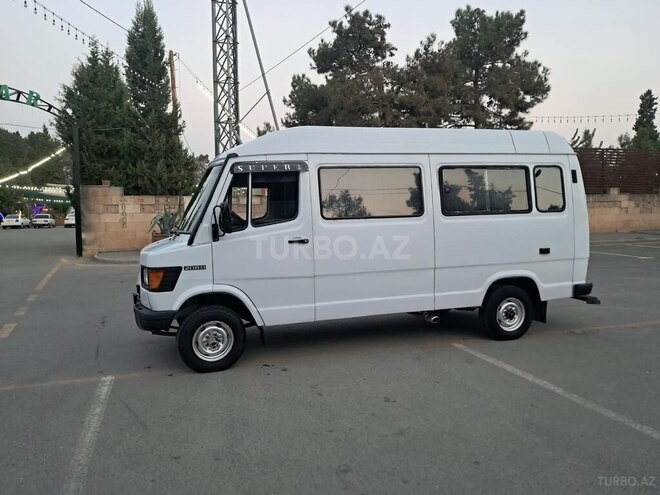 Mercedes 208 D 1993, 324,560 km - 2.3 л - Şirvan