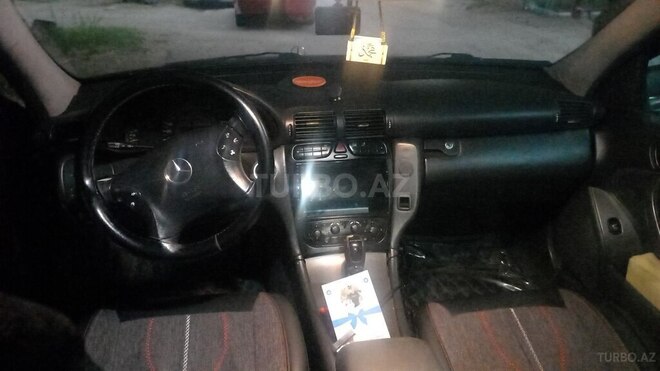 Mercedes C 220 2002, 402,000 km - 2.1 l - Şirvan