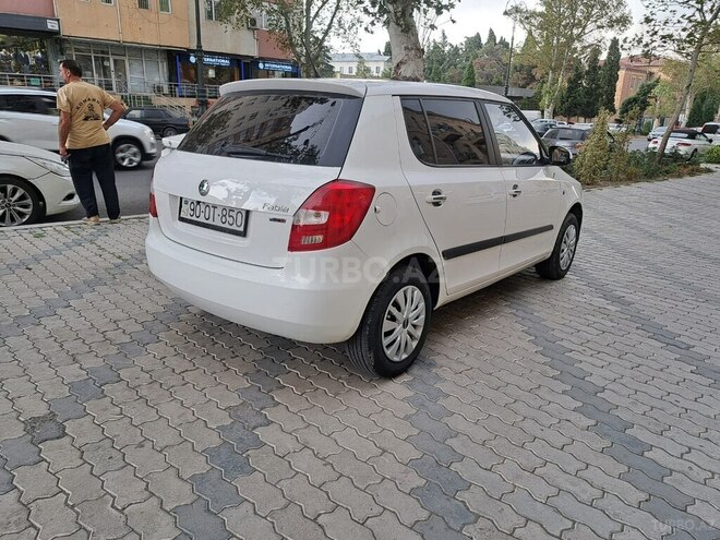 Skoda Fabia 2012, 253,000 km - 1.6 l - Bakı