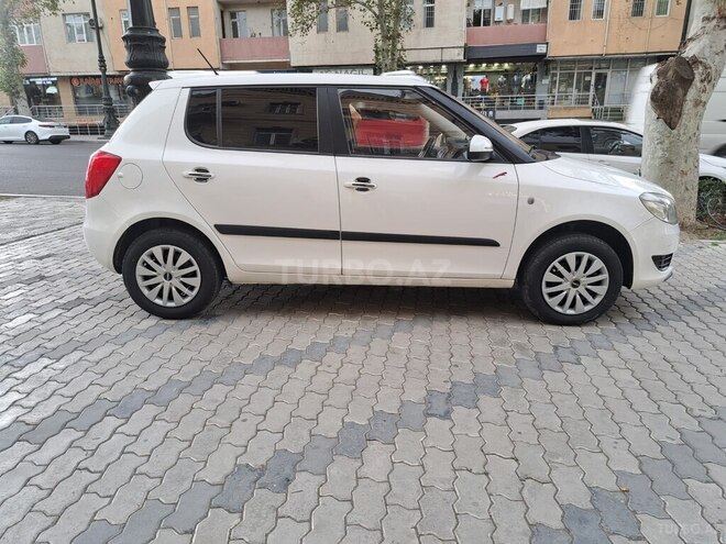 Skoda Fabia 2012, 253,000 km - 1.6 l - Bakı