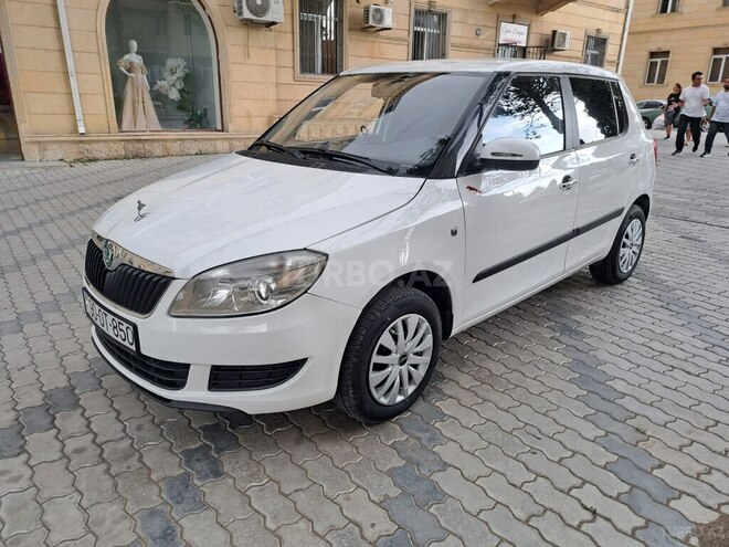Skoda Fabia 2012, 253,000 km - 1.6 l - Bakı
