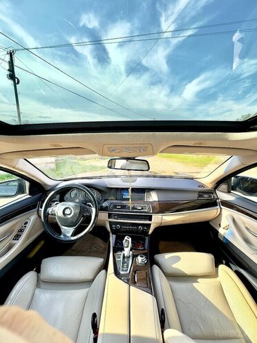 BMW 528 2013, 218,000 km - 2.0 l - Neftçala