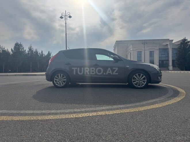 Hyundai i30 2009, 260,000 km - 1.4 л - Ağdaş
