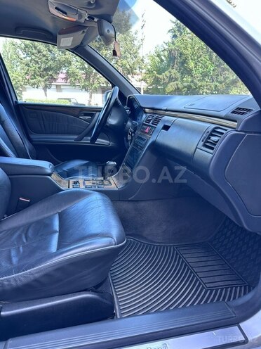 Mercedes E 240 2001, 399,216 km - 2.6 l - Beyləqan
