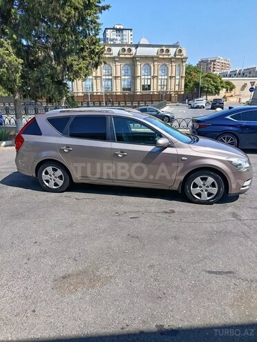 Kia  2010, 300,008 km - 1.6 l - Bakı