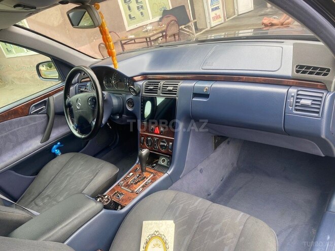 Mercedes E 270 2000, 333,000 km - 2.7 l - Bakı