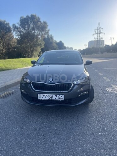 Skoda Rapid 2021, 86,000 km - 1.6 l - Bakı