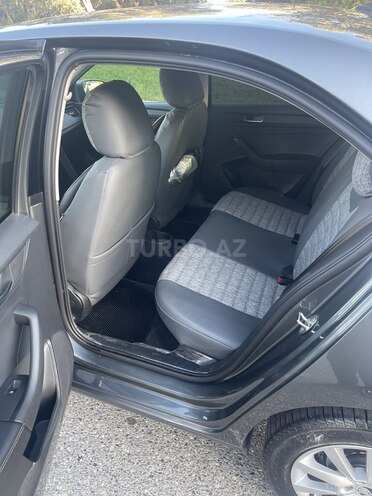 Skoda Rapid 2021, 86,000 km - 1.6 l - Bakı