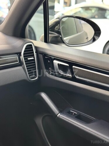 Porsche Cayenne 2018, 56,000 km - 3.0 l - Bakı