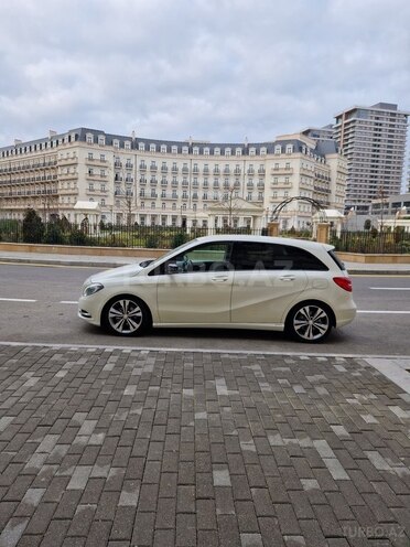 Mercedes B 200 2012, 140,000 km - 1.6 l - Bakı