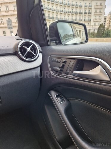 Mercedes B 200 2012, 140,000 km - 1.6 l - Bakı