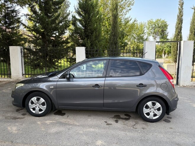 Hyundai i30 2009, 250,500 km - 1.4 л - Şirvan