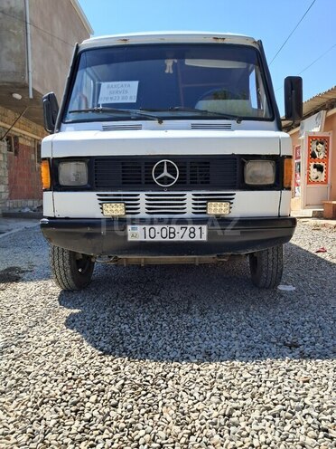 Mercedes 208 D 1993, 585,588 km - 2.5 l - Bakı