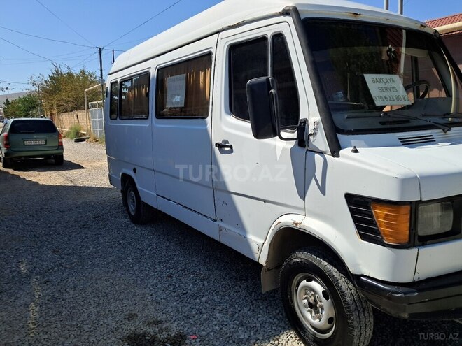 Mercedes 208 D 1993, 585,588 km - 2.5 l - Bakı