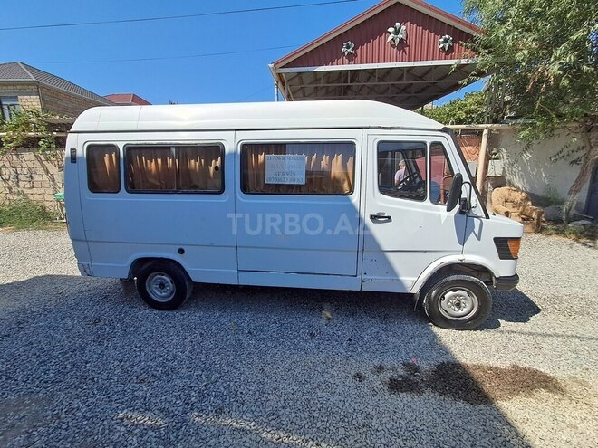 Mercedes 208 D 1993, 585,588 km - 2.5 l - Bakı