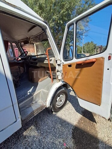 Mercedes 208 D 1993, 585,588 km - 2.5 l - Bakı
