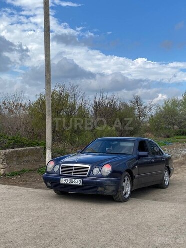 Mercedes E 280 4MATIC 1996, 422,000 km - 2.8 l - Beyləqan