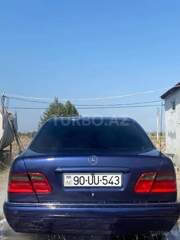 Mercedes E 280 4MATIC 1996, 422,000 km - 2.8 l - Beyləqan