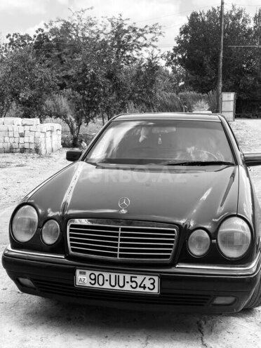 Mercedes E 280 4MATIC 1996, 422,000 km - 2.8 l - Beyləqan