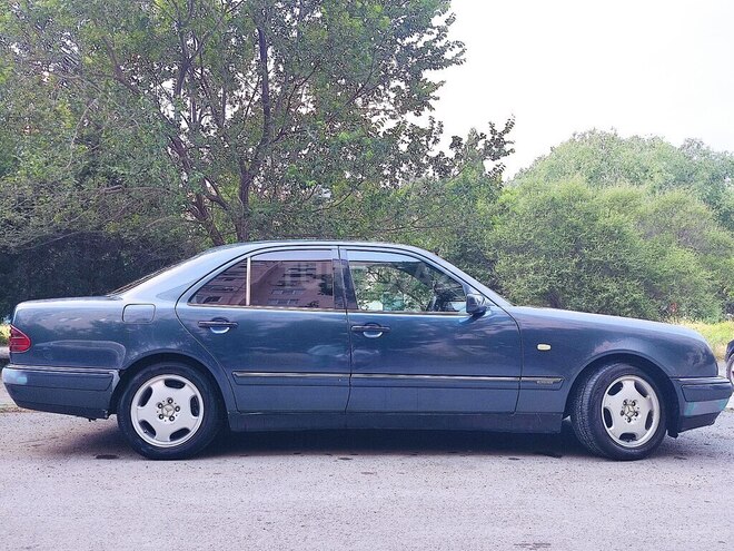 Mercedes E 220 1997, 764,300 km - 2.2 l - Sumqayıt