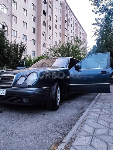 Mercedes E 220 1997, 764,300 km - 2.2 l - Sumqayıt