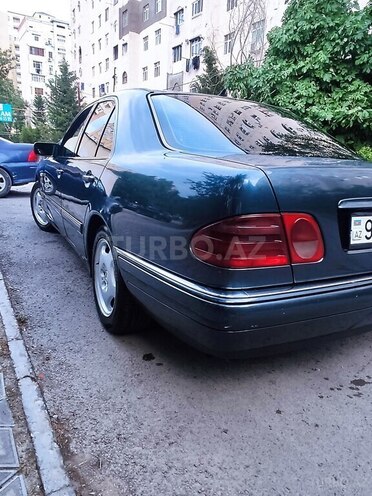 Mercedes E 220 1997, 764,300 km - 2.2 l - Sumqayıt