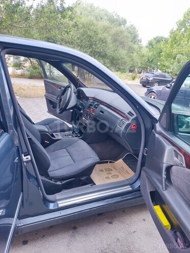 Mercedes E 220 1997, 764,300 km - 2.2 l - Sumqayıt